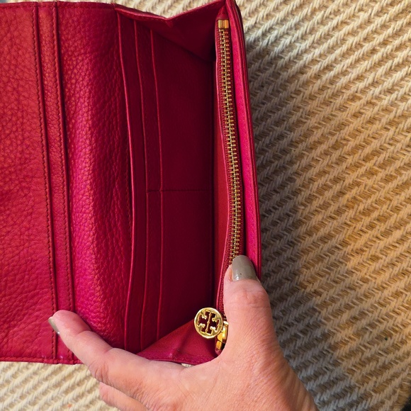 Tory Burch Raspberry Red Leather Card Long Wallet - Picture 5 of 8